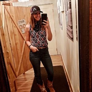 Meet your Posher, Brittney